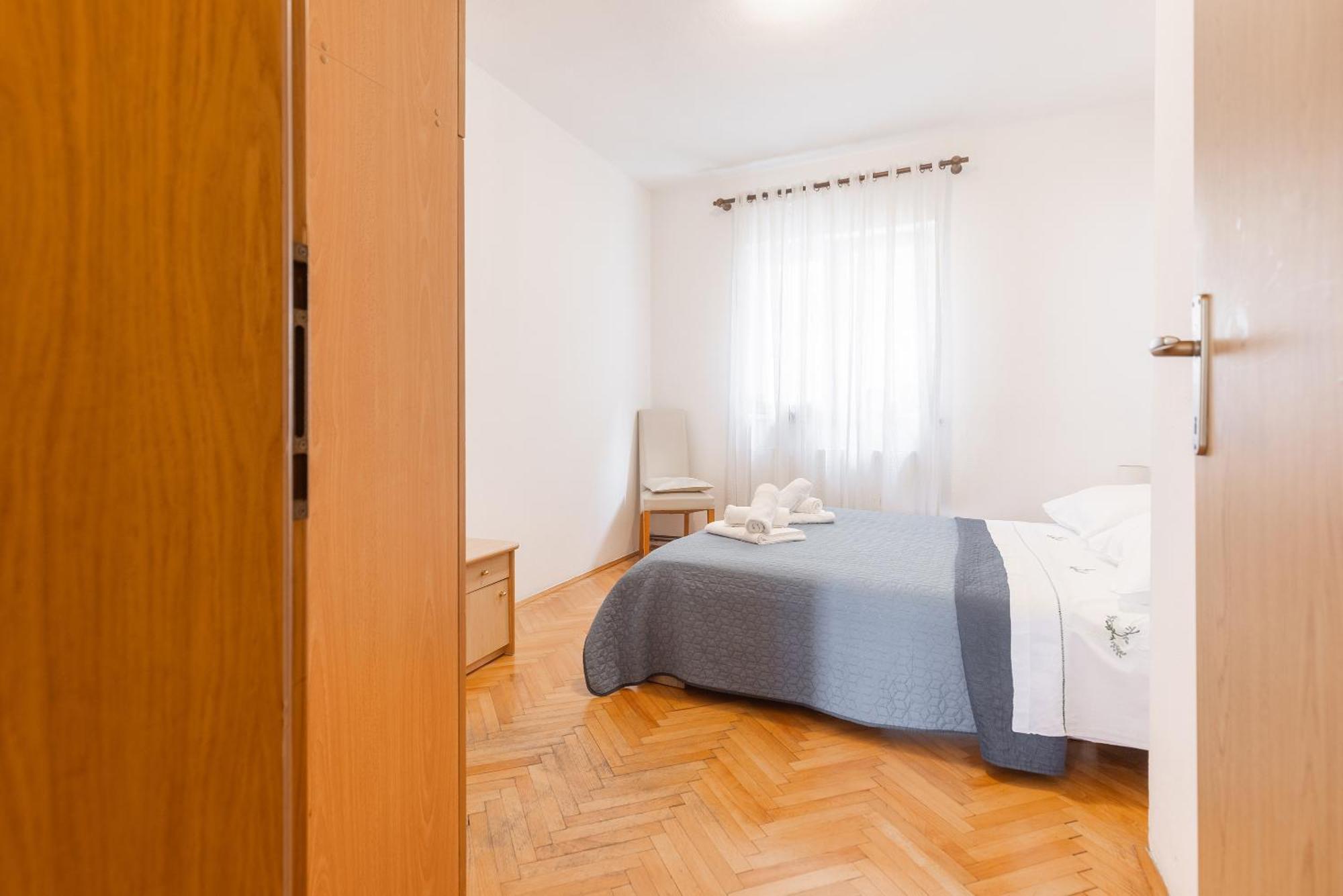 Apartman Nora Omiš Esterno foto