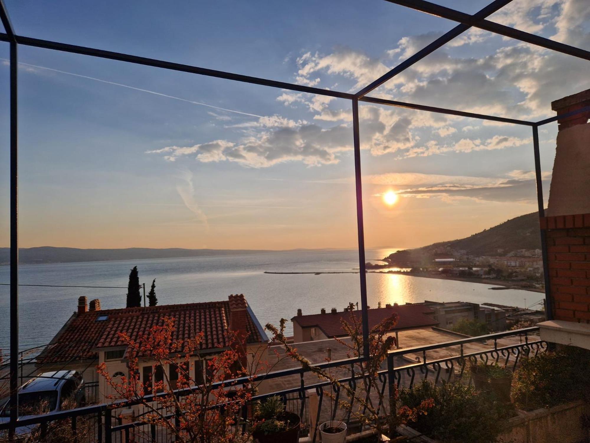 Apartman Nora Omiš Esterno foto